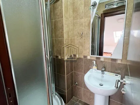 Prodaja, četvorosoban stan, 220m², Preko Morače, Podgorica - image 16