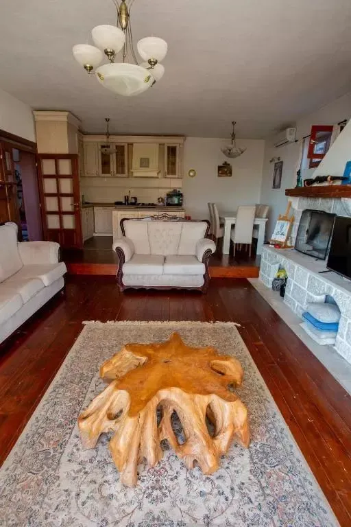 Prodaja, kuća, 210m², Zagora, Kotor