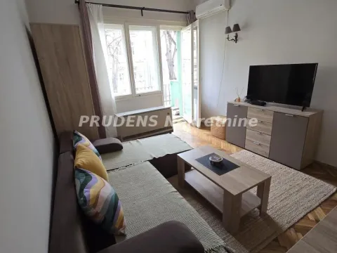 Izdavanje, jednosoban stan, 25m², Cvetni Trg, Vračar Sve Podlokacije - image 4