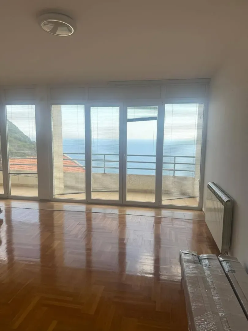 Prodaja, dvosoban stan, 143m², Seoce, Budva