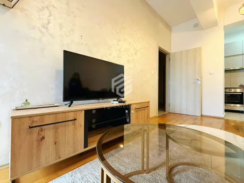 Izdavanje, jednosoban stan, 60m², Zagorič, Podgorica - image 4