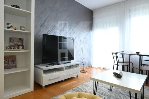 Sale, one bedroom apartment, 37m², Centar, Podgorica - image 2