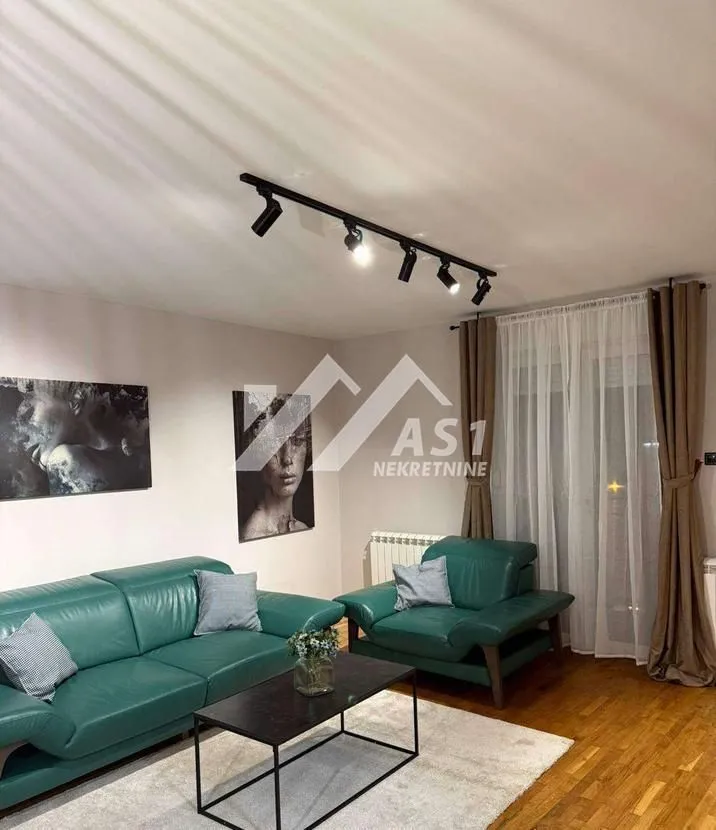 Izdavanje, dvosoban stan, 48m², Bulevar Oslobodjenja, Novi Sad Sve Podlokacije