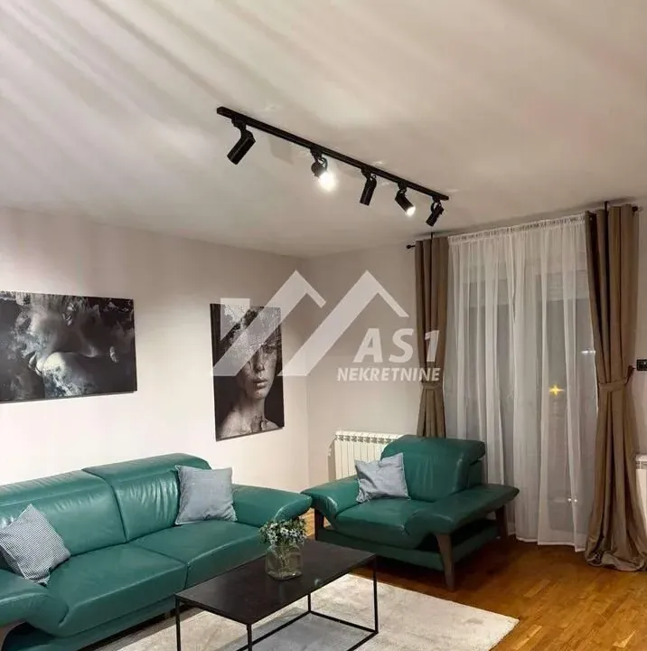 Izdavanje, dvosoban stan, 48m², Bulevar Oslobodjenja, Novi Sad Sve Podlokacije