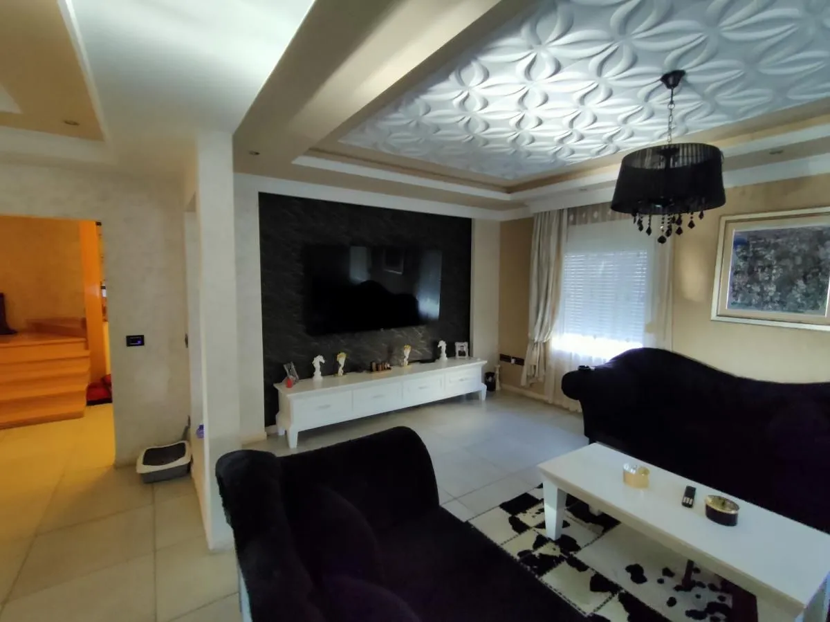Prodaja, kuća, 380m², Sremska Kamenica, Petrovaradin
