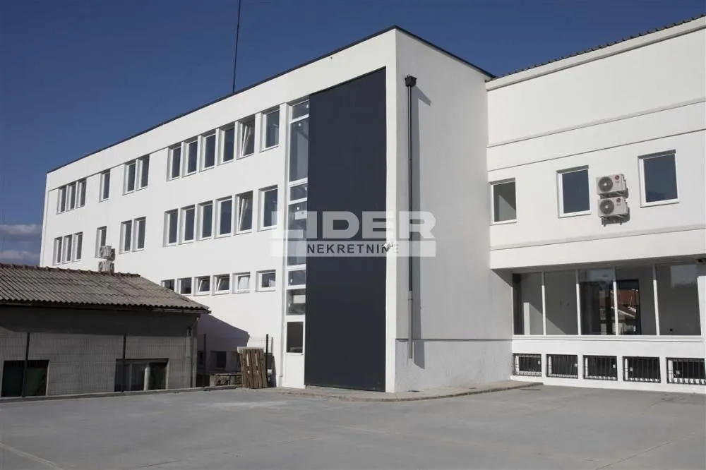 Izdavanje, poslovni prostor, 1450m², Karaburma, Palilula Sve Podlokacije