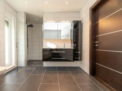 Prodaja, kuća, 297m², Topla, Herceg Novi - image 12