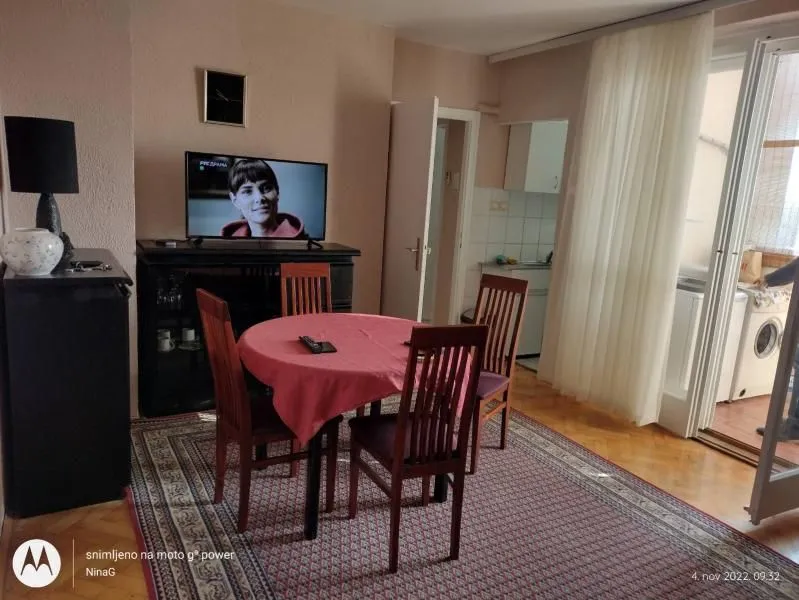 Izdavanje, dvosoban stan, 65m², Zemun Gornji Grad, Zemun Sve Podlokacije