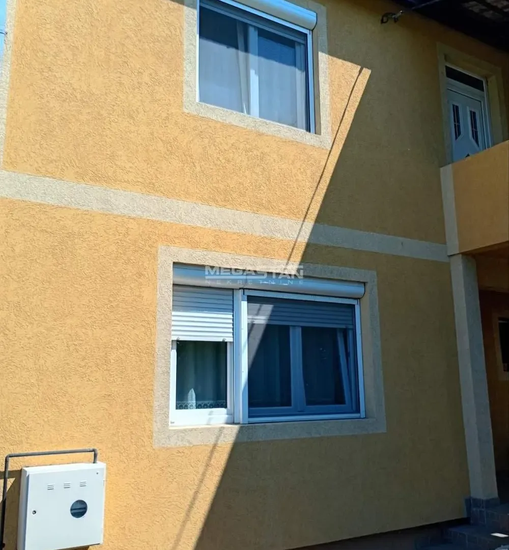 Prodaja, kuća, 185m², Surčin, Beograd