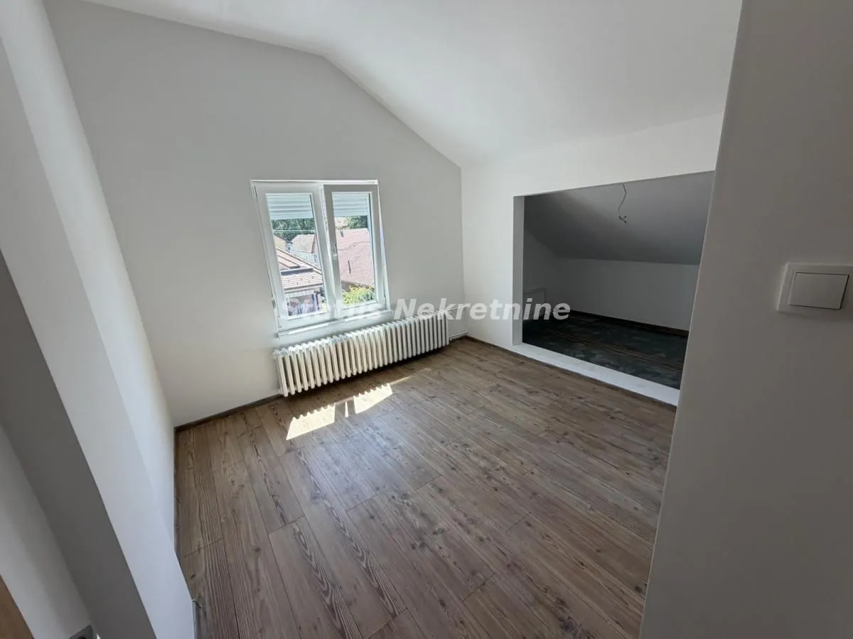 Prodaja, dvosoban stan, 54m², Sremska Kamenica, Petrovaradin