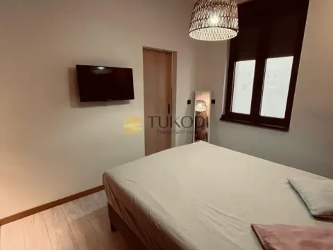 Sale, two bedroom apartment, 40m², Kalenić Pijaca, Vračar Sve Podlokacije - image 9