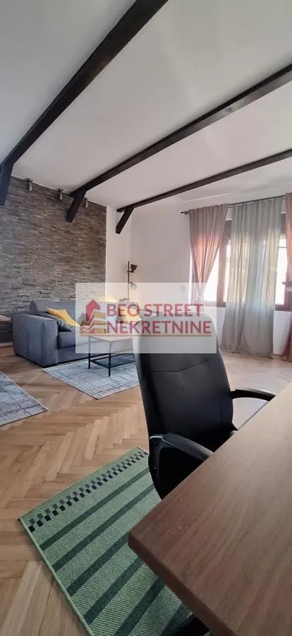 Izdavanje, dvosoban stan, 53m², Čubura, Beograd