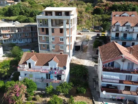 Prodaja, stan, 57m², Herceg Novi, Crna Gora - image 2
