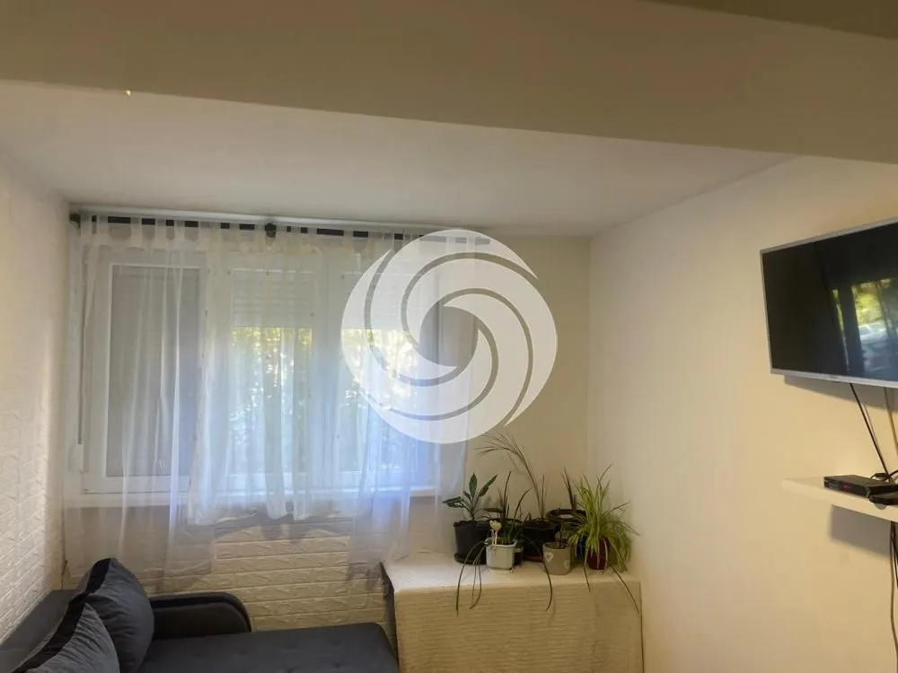 Rent, three bedroom apartment, 46m², Voždovac Sve Podlokacije, Beograd