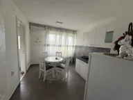 Izdavanje, dvosoban stan, 75m², Pejton, Podgorica - image 2