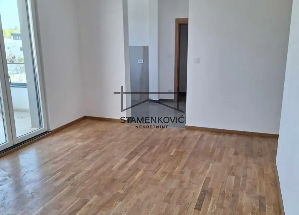 Sale, four bedroom apartment, 85m², Mišeluk, Petrovaradin
