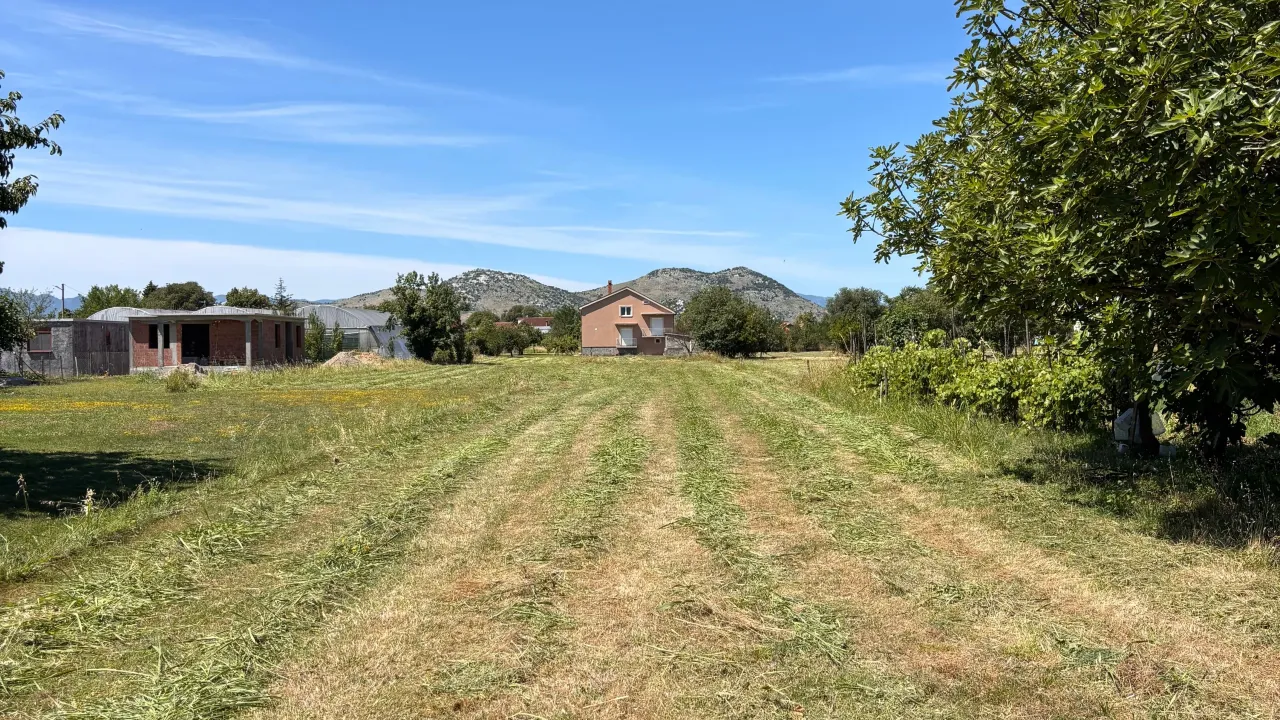 Sale, land lot, 2023m², Zeta, Podgorica