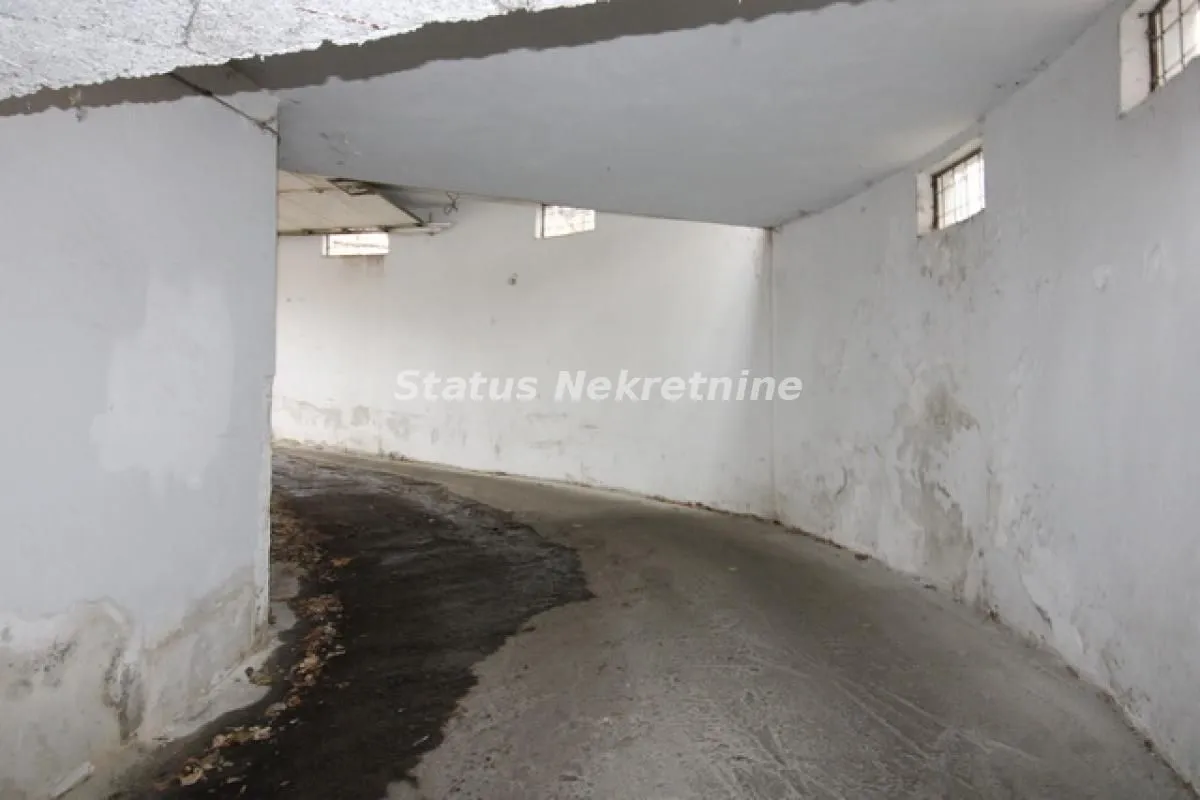 Sale, parking/garage, 18m², Grbavica, Novi Sad Sve Podlokacije