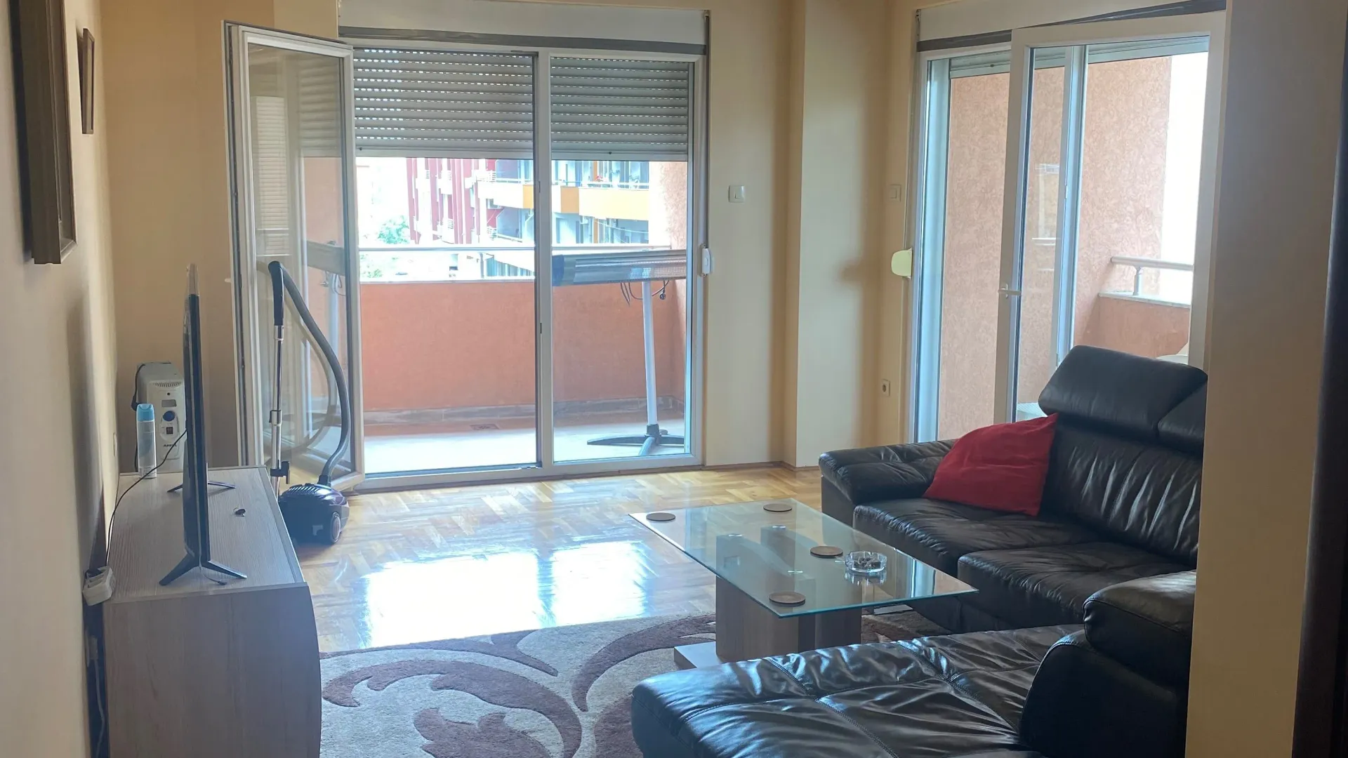 Izdavanje, dvosoban stan, 63m², Kruševac, Podgorica
