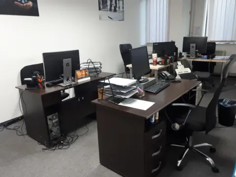 Izdavanje, poslovni prostor, 650m², Slavija, Vračar Sve Podlokacije - image 15