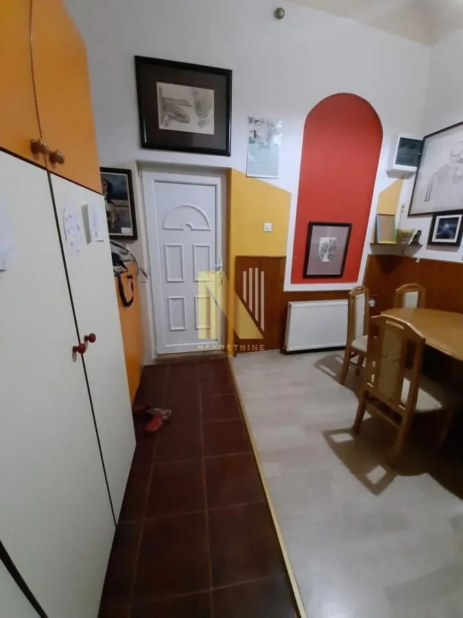 Prodaja, trosoban stan, 81m², Petrovaradin, Novi Sad