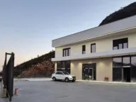 Izdavanje, poslovni prostor, 440m², Gornja Gorica, Podgorica - image 4