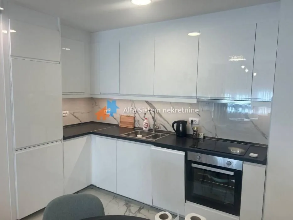 Rent, three bedroom apartment, 90m², Tašmajdan, Palilula Sve Podlokacije