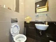 Izdavanje, dvosoban stan, 70m², Blok 6, Podgorica - image 8