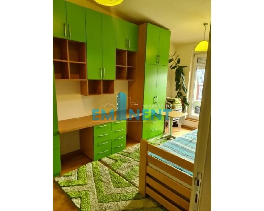 Izdavanje, trosoban stan, 91m², Voždovac Sve Podlokacije, Beograd