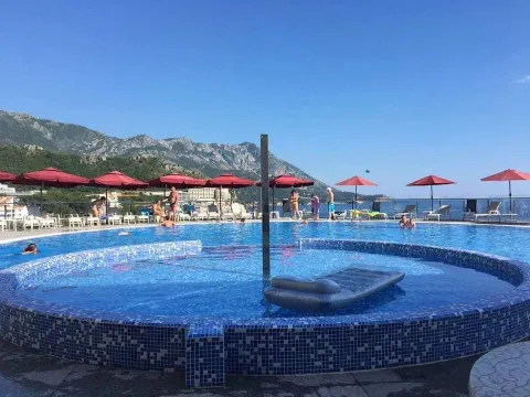 Rent, two bedroom apartment, 58m², Bečići, Budva - image 11