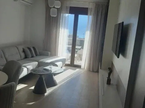 Izdavanje, dvosoban stan, 65m², Dobrota, Kotor - image 41