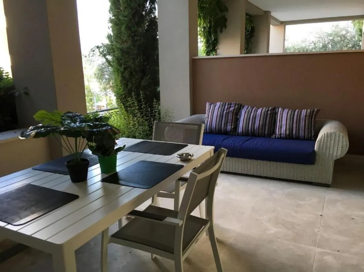 Prodaja, dvosoban stan, 107m², Tivat, Crna Gora