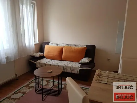 Izdavanje, garsonjera, 24m², Grbavica, Novi Sad Sve Podlokacije