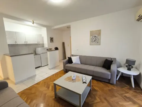 Izdavanje, jednosoban stan, 39m², Mainski Put, Budva - image 8