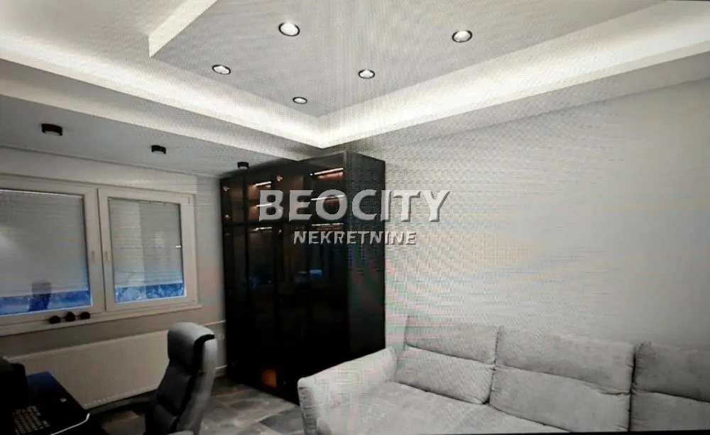 Prodaja, jednosoban stan, 36m², Centar, Novi Sad