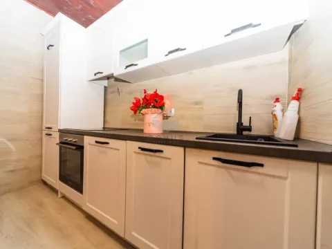 Izdavanje, kuća, 60m², Rogami, Podgorica - image 11