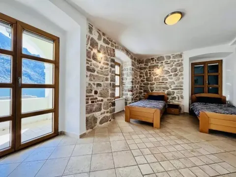 Sale, house, 85m², Kotor, Crna Gora - image 5