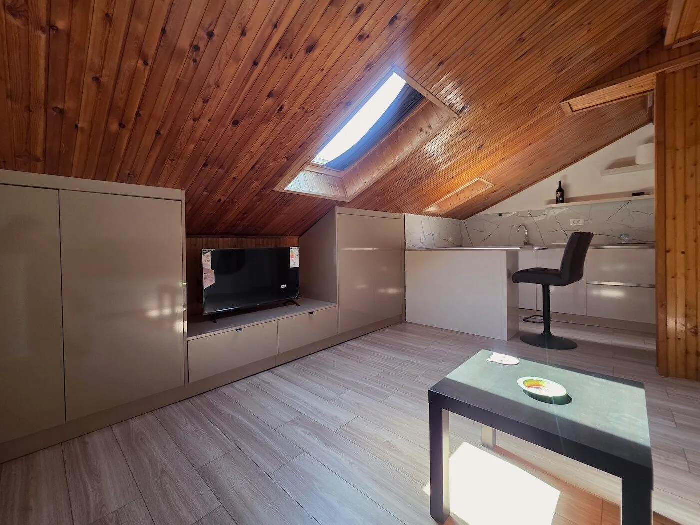 Izdavanje, garsonjera, 19m², Centar, Podgorica