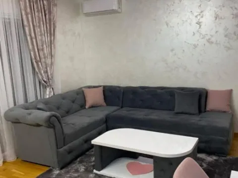 Izdavanje, dvosoban stan, 70m², Zabjelo, Podgorica