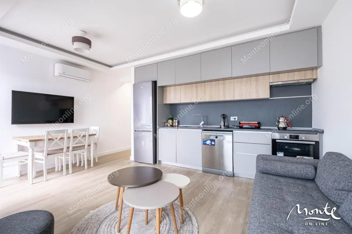 Prodaja, dvosoban stan, 47m², Tivat, Crna Gora