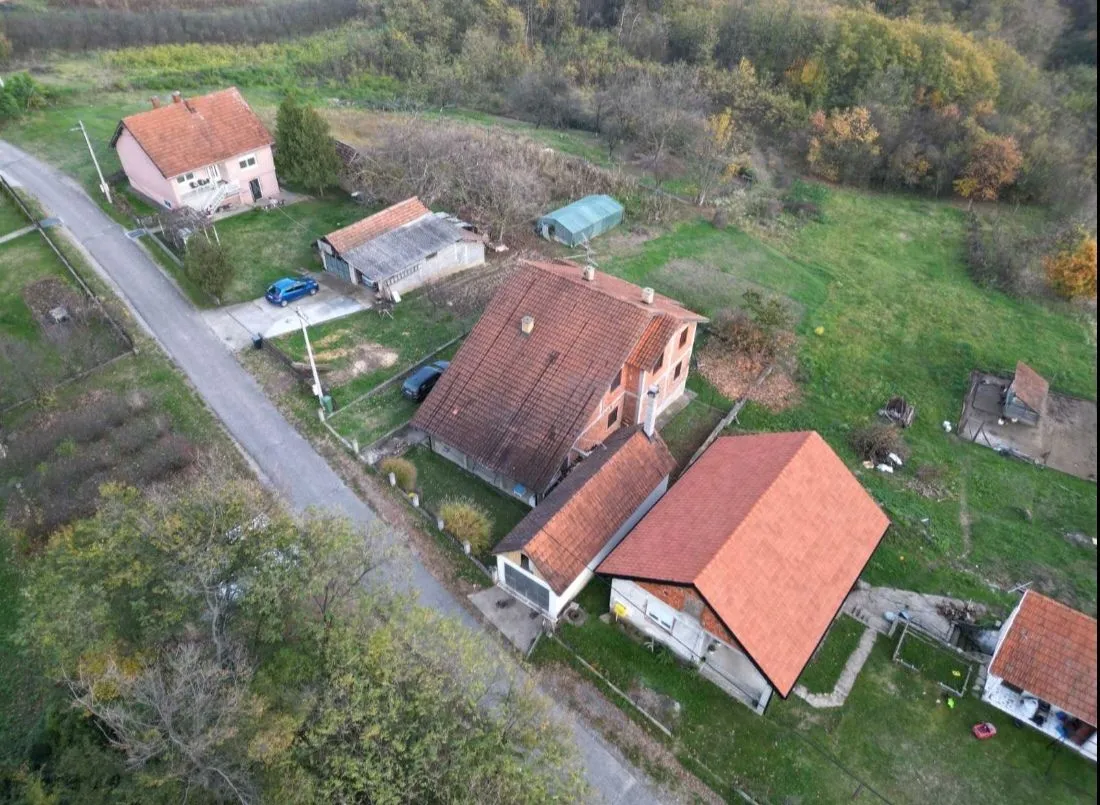 Sale, house, 366m², Klupci, Loznica