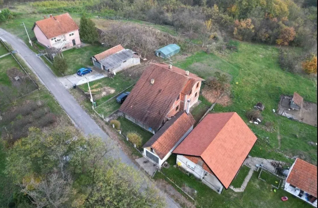 Sale, house, 366m², Klupci, Loznica
