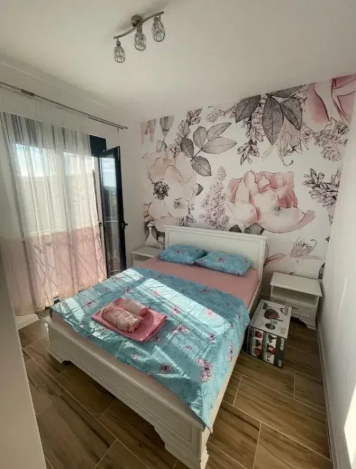 Izdavanje, stan, 50m², Mažina, Tivat