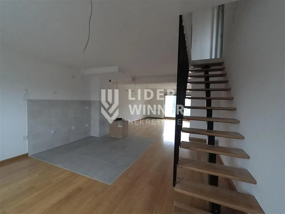Sale, apartment, 143m², Autokomanda, Voždovac Sve Podlokacije
