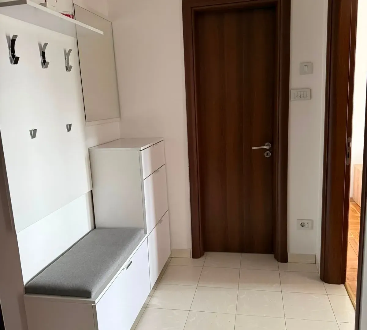 Prodaja, dvosoban stan, 56m², Kruševac, Podgorica