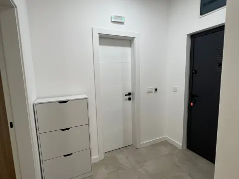 Prodaja, jednosoban stan, 55m², Centar, Bar - image 14