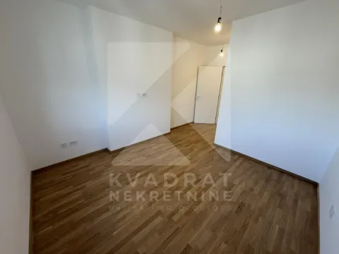 Prodaja, trosoban stan, 104m², Stari Aerodrom, Podgorica - image 7