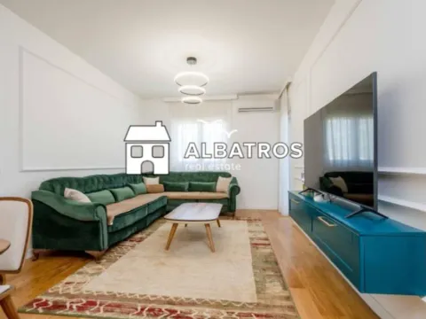 Izdavanje, jednosoban stan, 55m², Centar, Bar - image 3