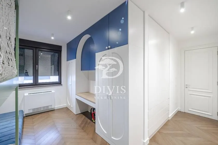 Prodaja, trosoban stan, 115m², Vračar Sve Podlokacije, Beograd