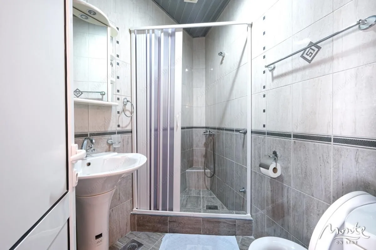 Sale, house, 560m², Petrovac, Budva
